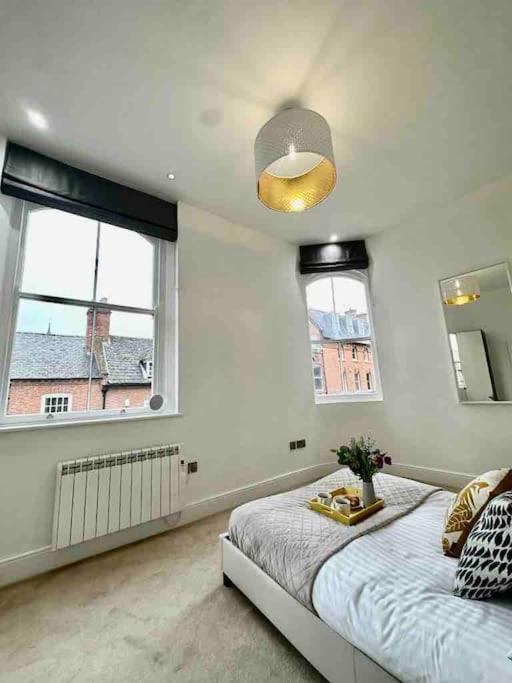 Chic Living At The Chancery Apartment Leicester Bagian luar foto